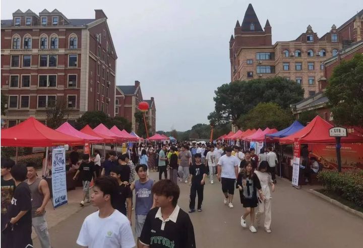 湖南电子科技职业学院7.jpg