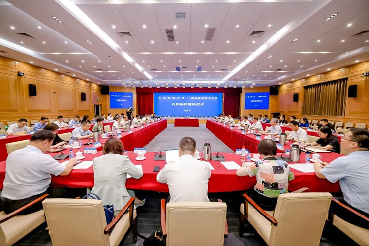 北京航空航天大学与中央财经大学.jpg