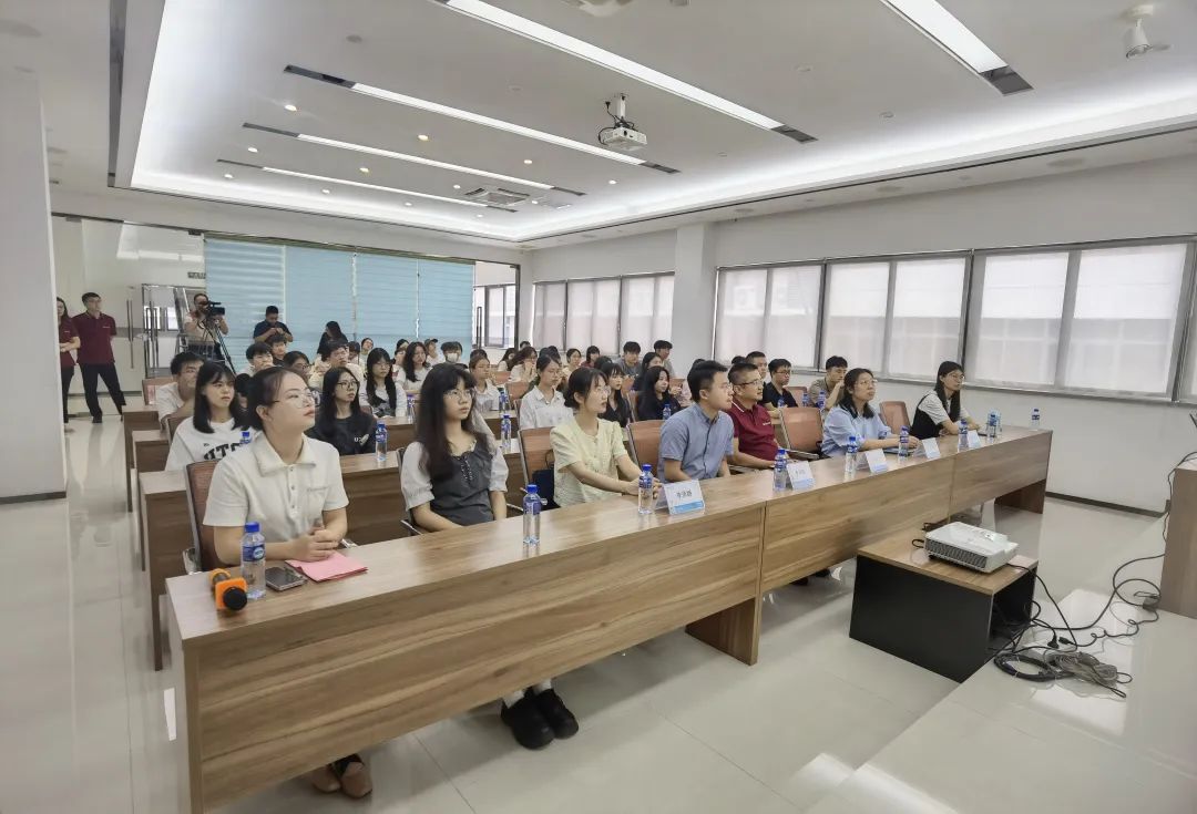 就业大礼包4.jpg