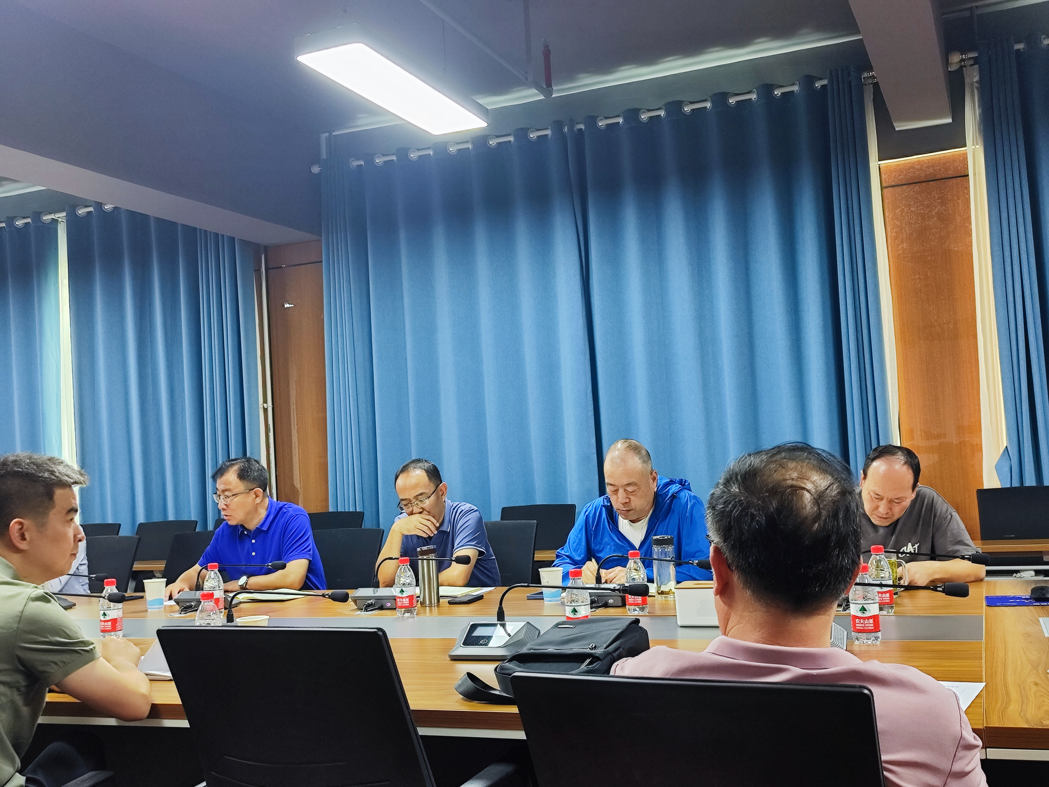 西北师范大学继续教育学院召开教职工大会1 (1).jpg