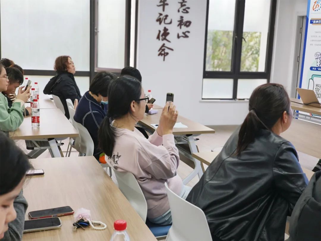 失业不愁，转型无忧！西渡这场服务业新兴职业就业指导沙龙干货满满3.jpg