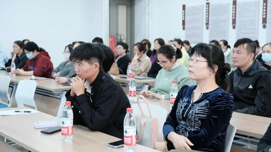 失业不愁，转型无忧！西渡这场服务业新兴职业就业指导沙龙干货满满2.jpg