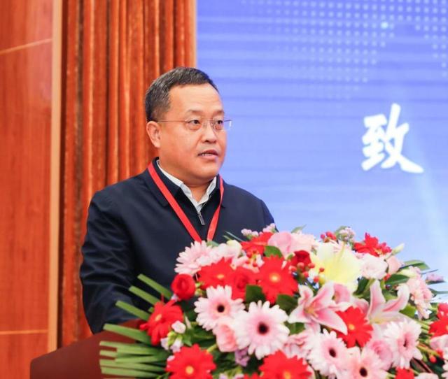教育高质量发展看山西：山西财经大学统计与数据科学学部揭牌仪式暨黄河数据科学大讲堂开幕礼隆重举行8.jpeg