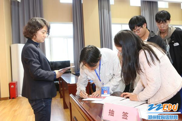 1699407444155538.jpg 河南省中等职业教育技能大赛信息技术类动漫制作比赛在郑州市经济贸易学校举行3.jpg