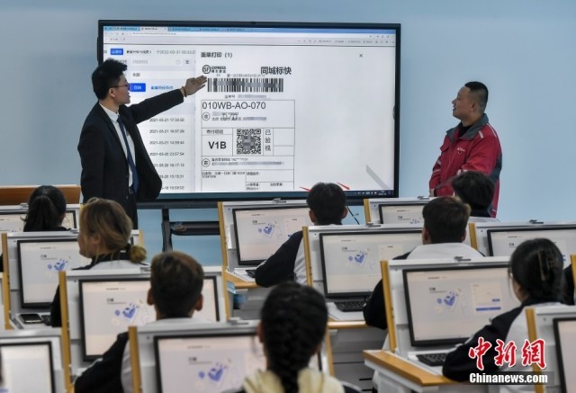 1699407893629359.jpg 教育援疆 湖北持续支援新疆博州职业教育发展3.jpg