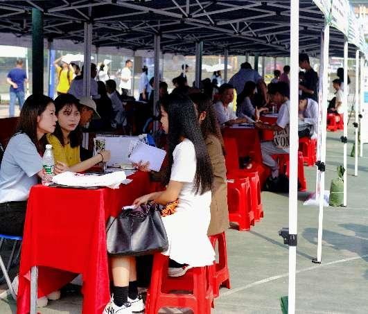 广州南方学院举办2024届毕业生秋季专场招聘会6.png