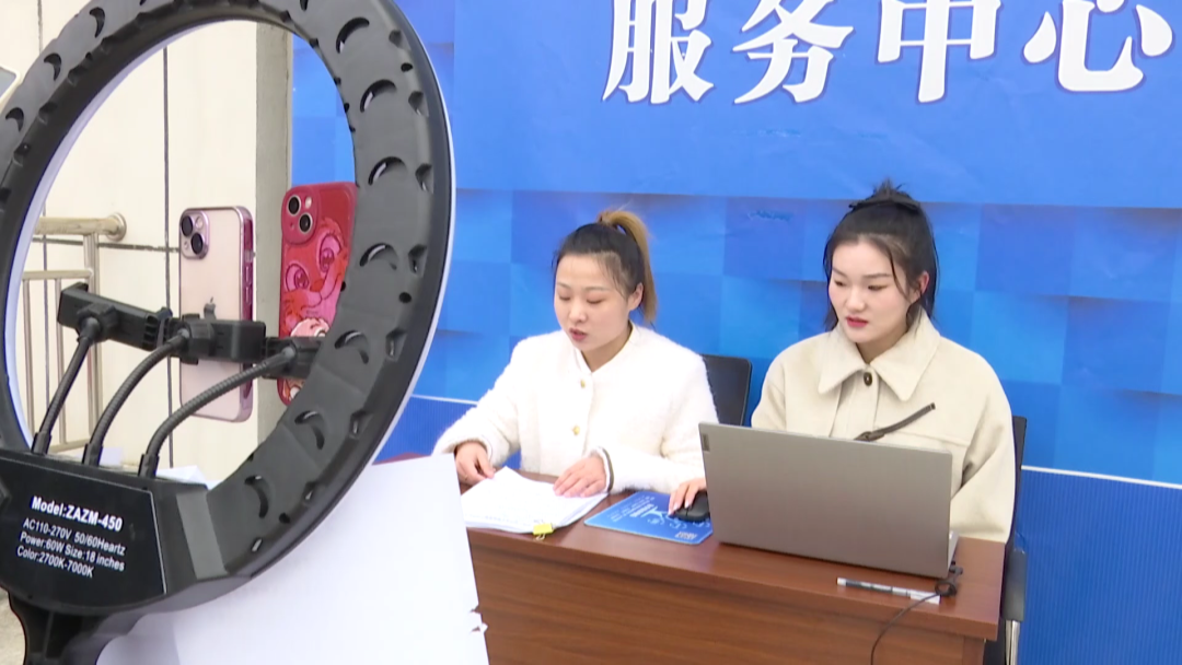 精河县：“零工驿站”让就业更有温度1.png