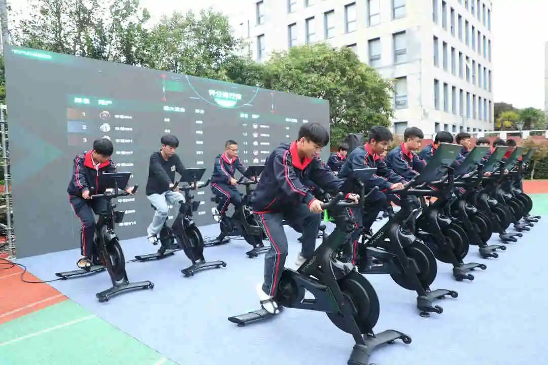 1699840092836240.jpg 学生成长嘉年华!首届职业院校学生创新创意大赛开启职教盛宴5.jpg