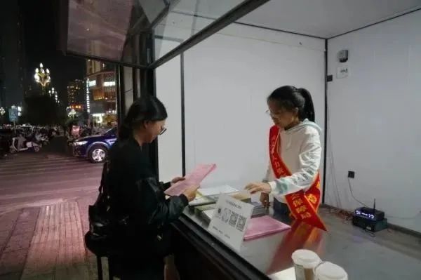 零工“小市场”助力就业“大民生”｜兴义市零工市场促进灵活就业人员就业创业1.jpg