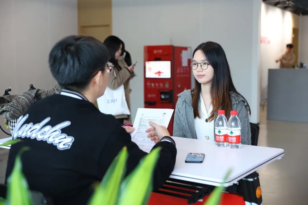 江河汇才·杭向未来 上城区留学生专场招聘会圆满举行3.jpg
