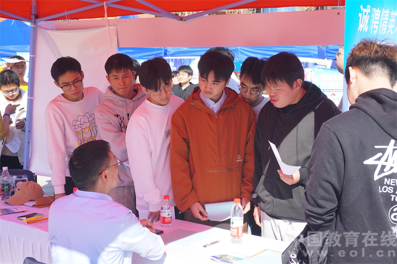 中国计量大学现代科技学院举办2023年秋季校园综合招聘会5.jpg