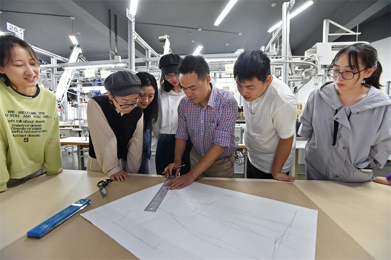 职业教育看浙江杭州职业技术学院：擦亮产教融合的“金字招牌”1.jpg