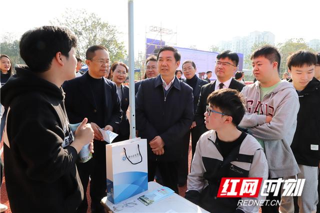 湖南科技学院举办2024届毕业生供需见面会2.jpeg