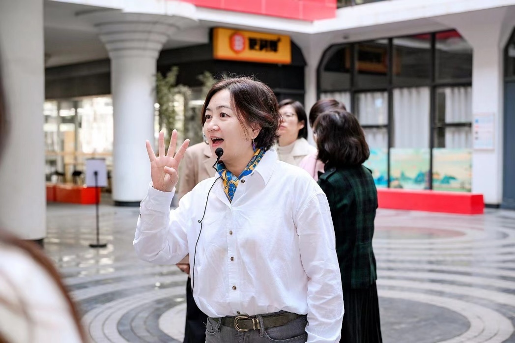 “海鸥计划”走进静安，为女大学生创业之路铺满鲜花3.jpg