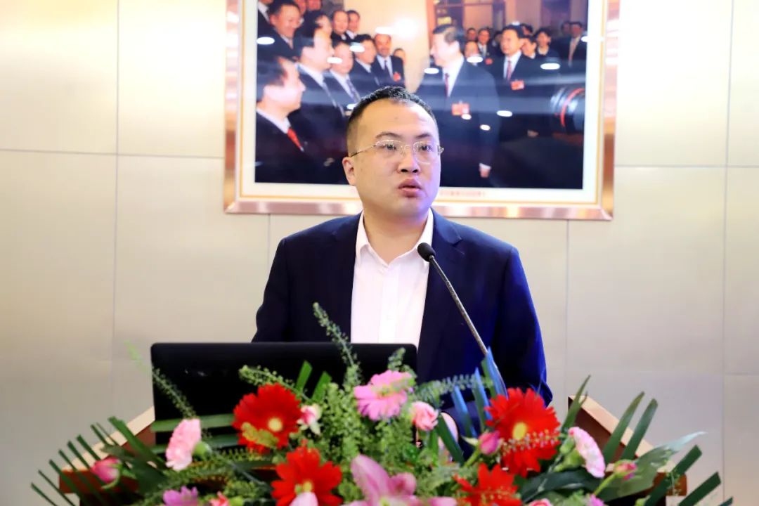 数智商科建设与产教融合发展论坛在陕西国际商贸学院成功举行4.jpg