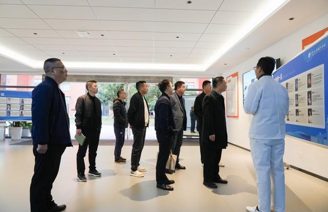 成都中医药大学赴贵州工商职业学院开展继续教育工作考察调研1.jpeg