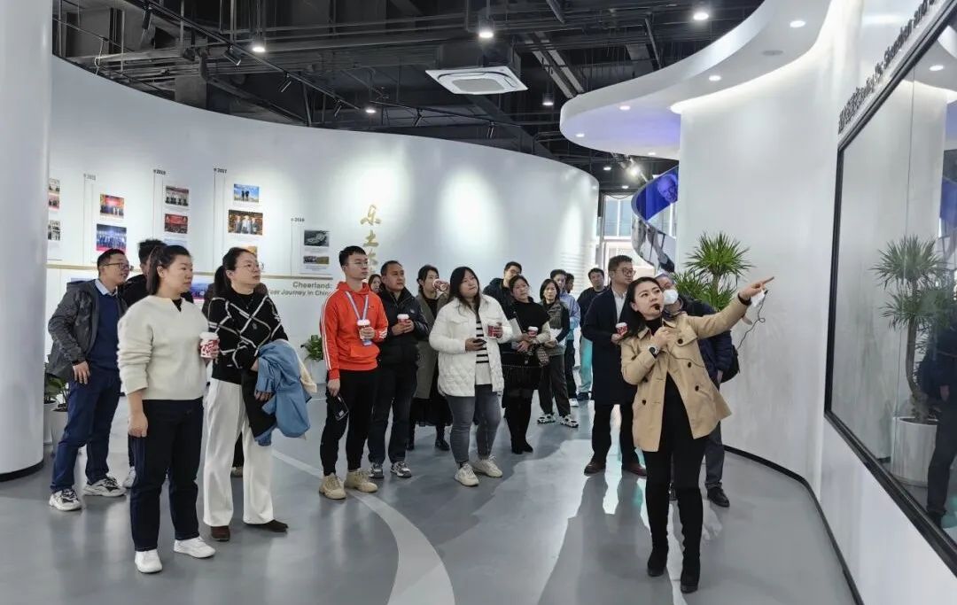 【科创人才周】海外人才归，共话未来时！宝山这个镇举办海外人才英才沙龙2.jpg