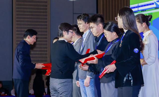 1702438005383979.jpeg 东升杯国际创业大赛全球总决赛,6项目获价值千万奖励.jpeg