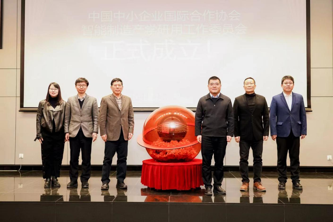 企校协同创新大赛全国总决赛在清华大学圆满收官，华清远见获“杰出贡献单位奖”7.png