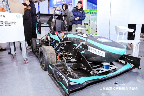 149家企业3873个岗位！全省首届高校产教融合洽谈会在烟台举办10.jpg