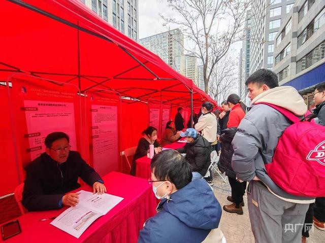 春节后首个工作日 江苏省零工市场招聘火热开启1.jpeg