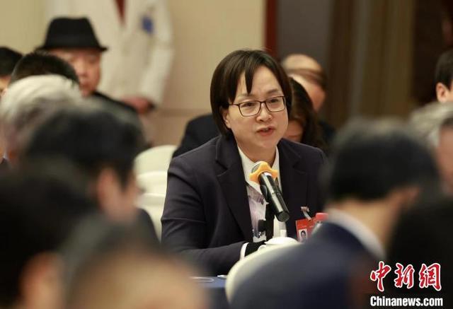 中国中西部高等教育如何“雄起”，院士学者献策.jpeg
