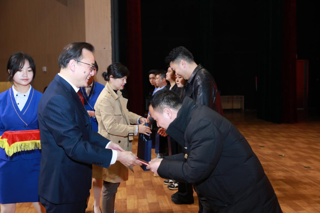 贵州理工学院高等学历继续教育2024年新生开学典礼落幕4.png