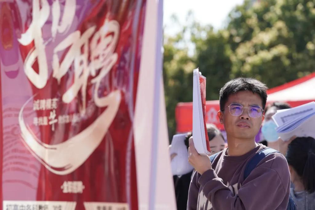 全省师范类专场招聘会今日在云南师范大学举行6.jpg