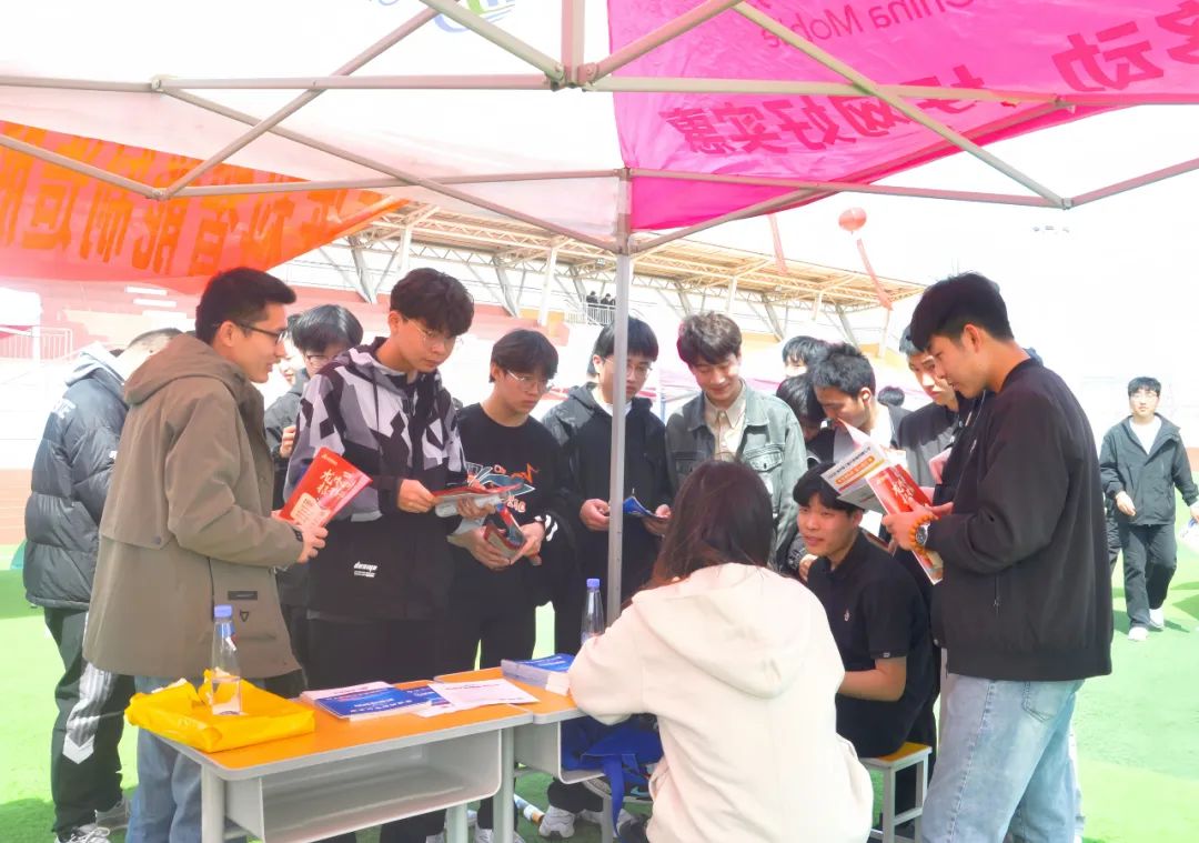 山东交通技师学院举办2024年春季校园招聘会.jpg