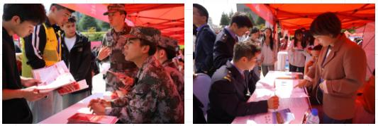 4500余名学生进场求职！这场双选会在贵阳职业技术学院举行1.jpg
