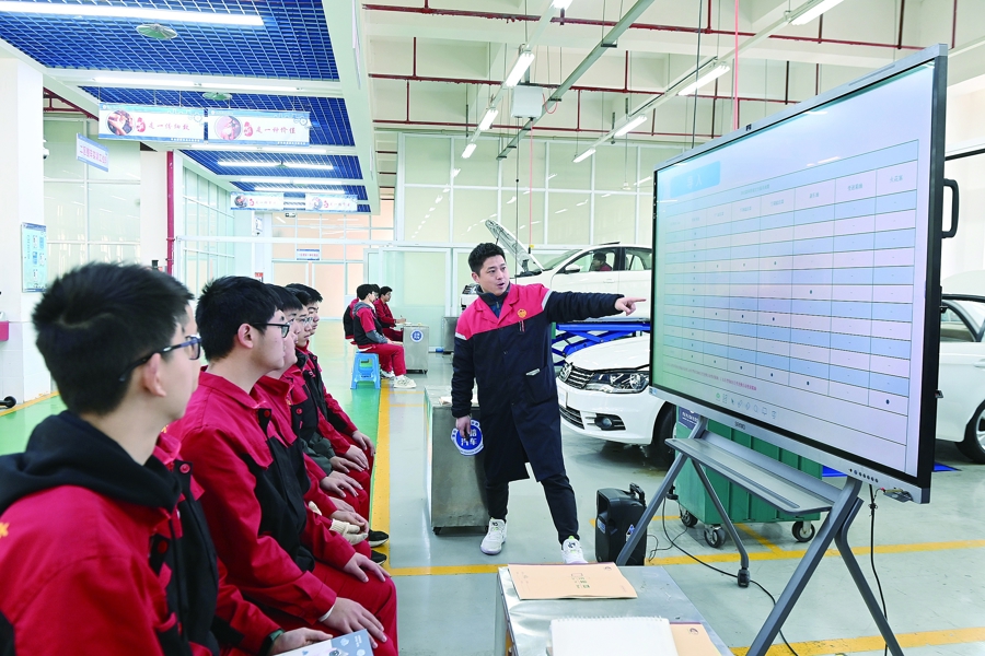 张福利：实实在在把职业教育搞好，要有“好米、好厨、好锅”1.jpg