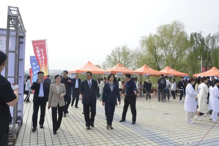 泰山护理职业学院举办2024届毕业生校园双选会1.jpg