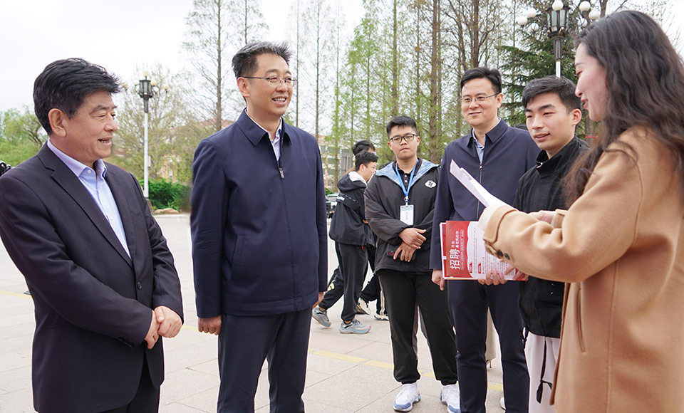青岛农业大学举办2024届毕业生春季双选会2.jpg