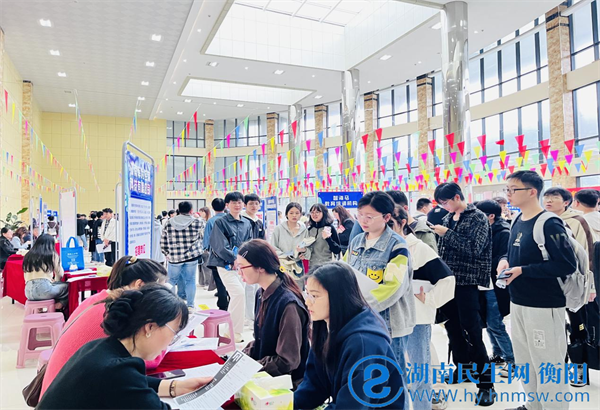 学子们赶集啦！珠晖人社“职引未来•就在湖南工学院”4月校园招聘会一场接一场2.png