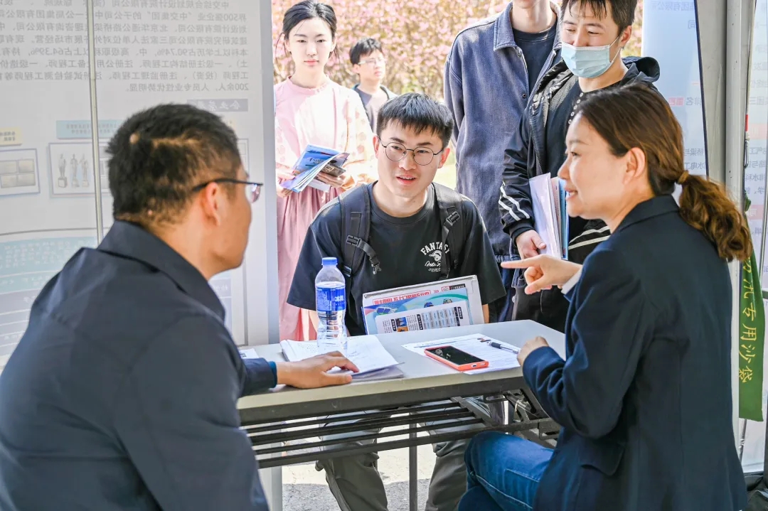 河北工大2024春季双选会：“名企”与“良才”双向奔赴5.jpg