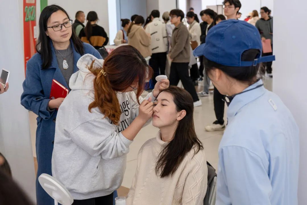 “家门口一站式”就业服务，为应届生打开职场大门2.jpg