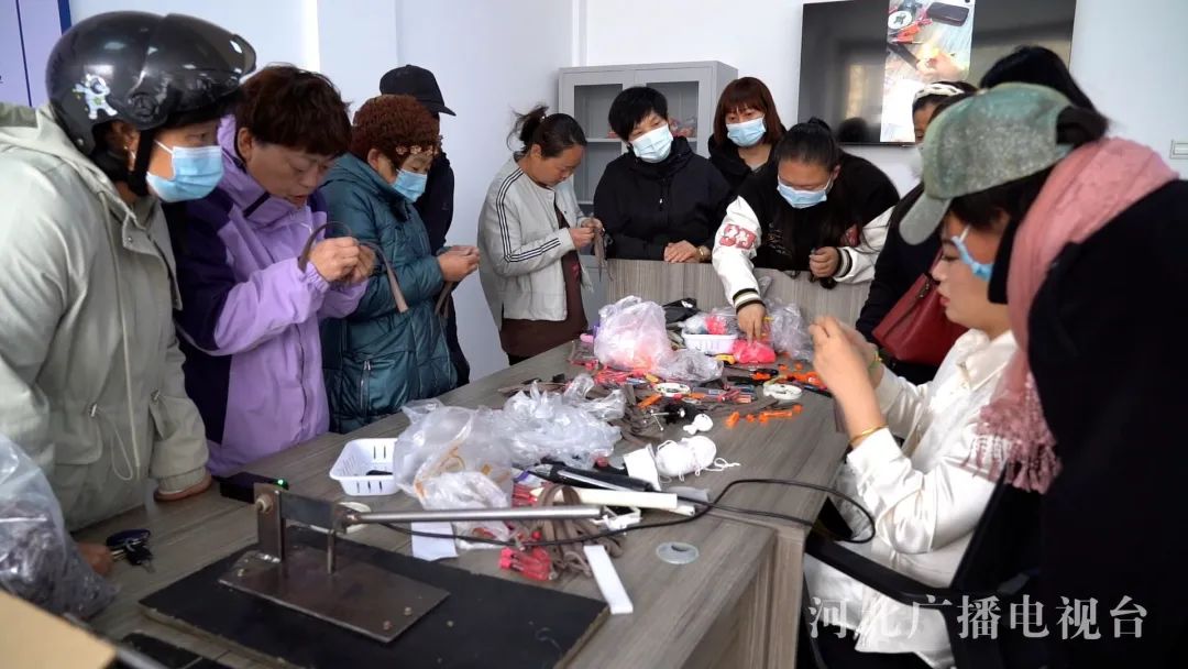 抚宁：零工驿站 促就业暖民心1.jpeg